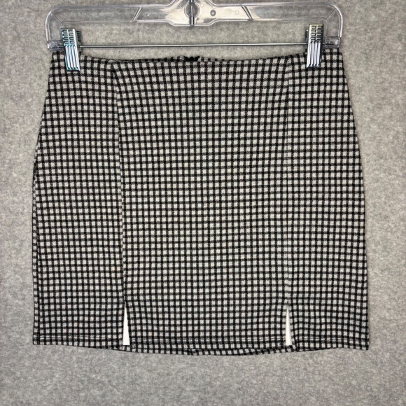 Full Tilt Dresses & Skirts - Full Tilt Women's Small Mini Skirt Black White Gingham Check Stretch Double Slit